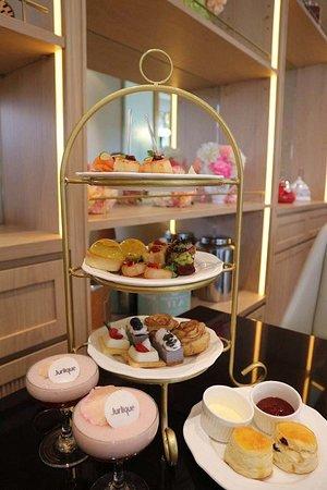 One + One Bar At Royal Park Hotel